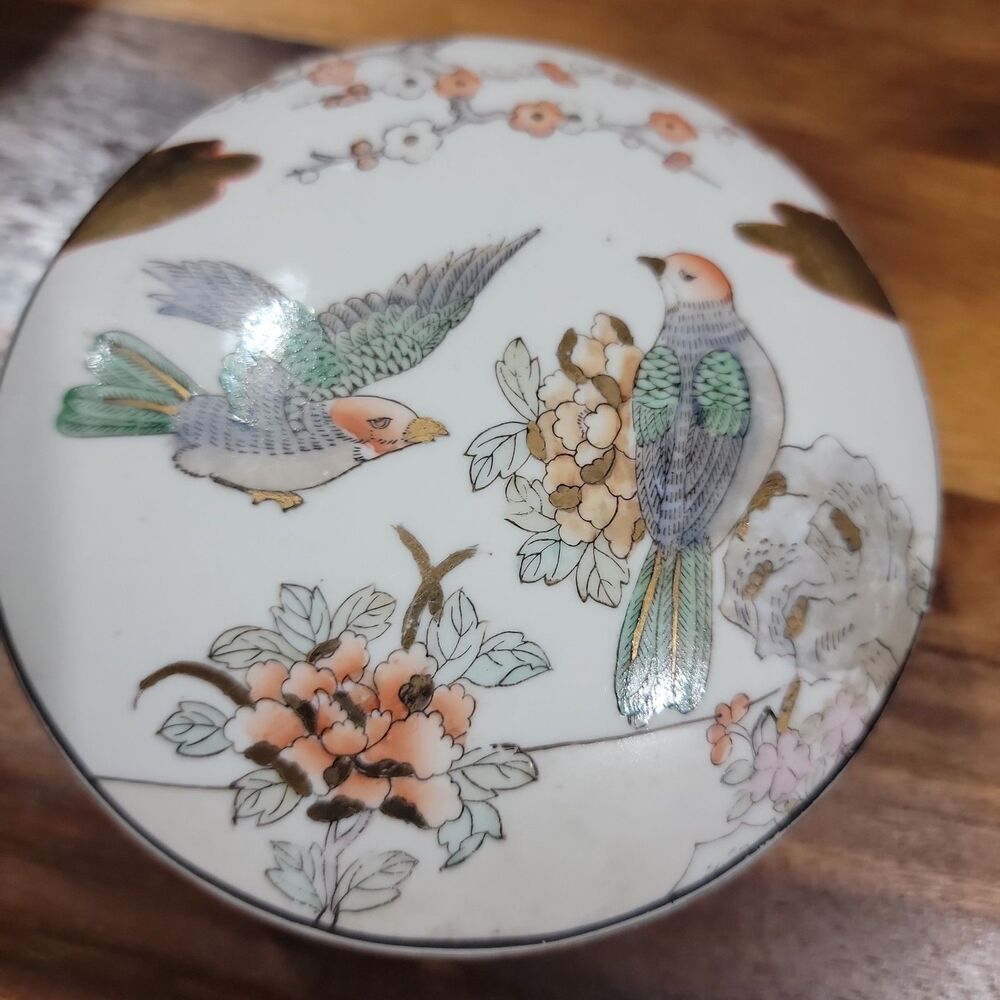 Vintage WEDGWOOD Kutani Crane Floral Bone China Birds Lidded Trinket Box 4" Long